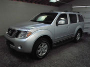  Selling my Nissan Pathfinder 2010 Model:$14, 500