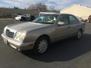 Mercedes-benz 1998 Mercedes-Benz E-Class standard