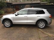 2011 VOLKSWAGEN touareg