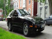 Porsche 944 2.5 L Porsche 944 base coupe 2 door