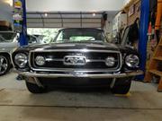 FORD MUSTANG Ford: Mustang GT deluxe