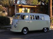 Volkswagen Bus Volkswagen: Bus/Vanagon Kombi